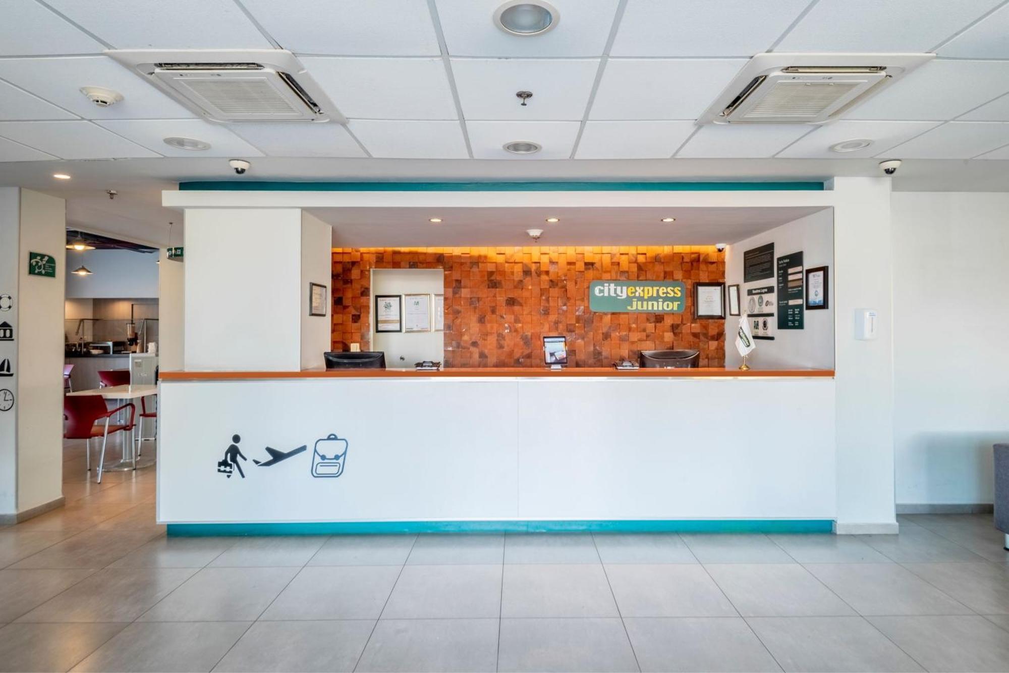 City Express Junior By Marriott Merida Altabrisa Экстерьер фото