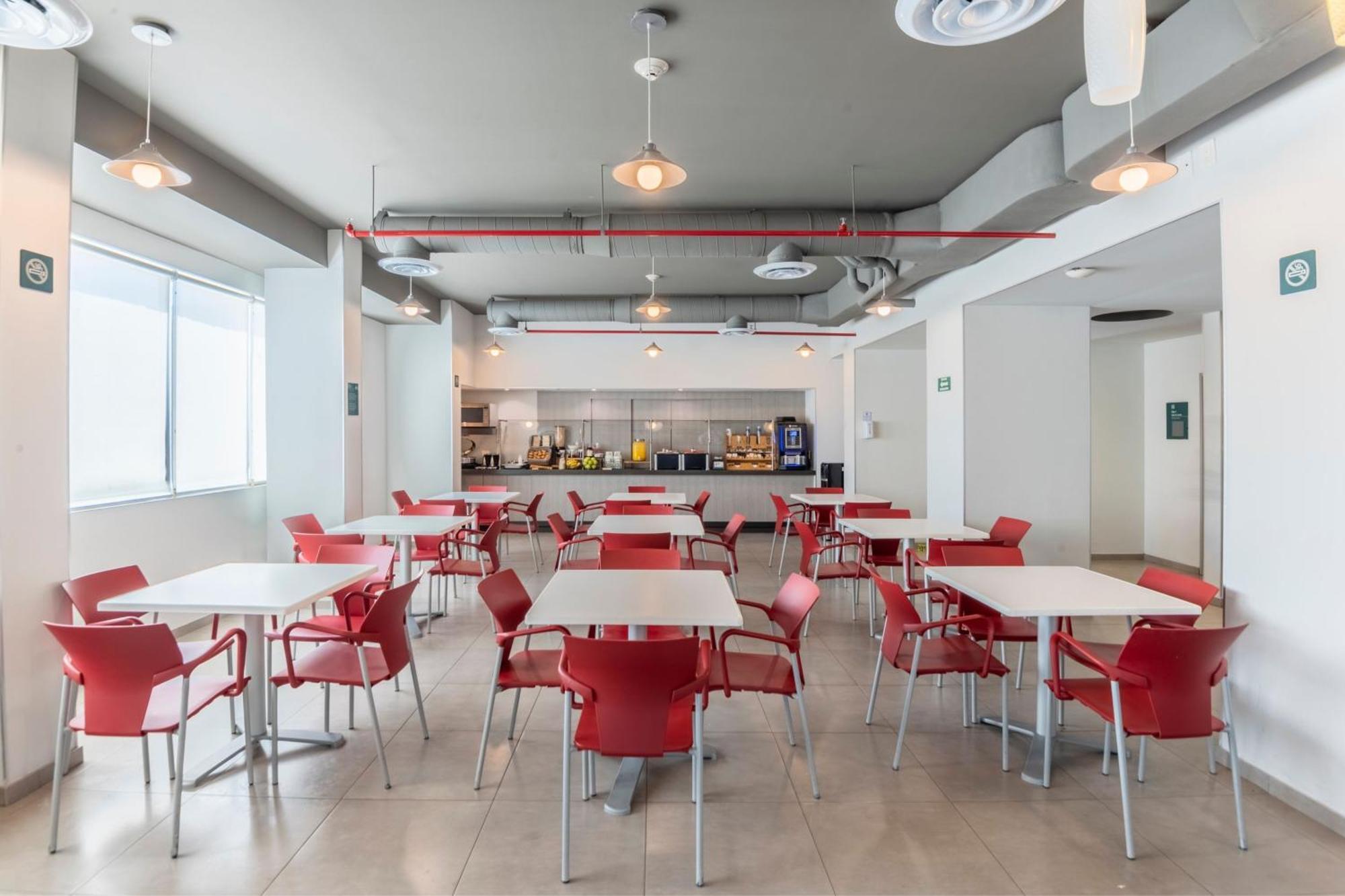 City Express Junior By Marriott Merida Altabrisa Экстерьер фото