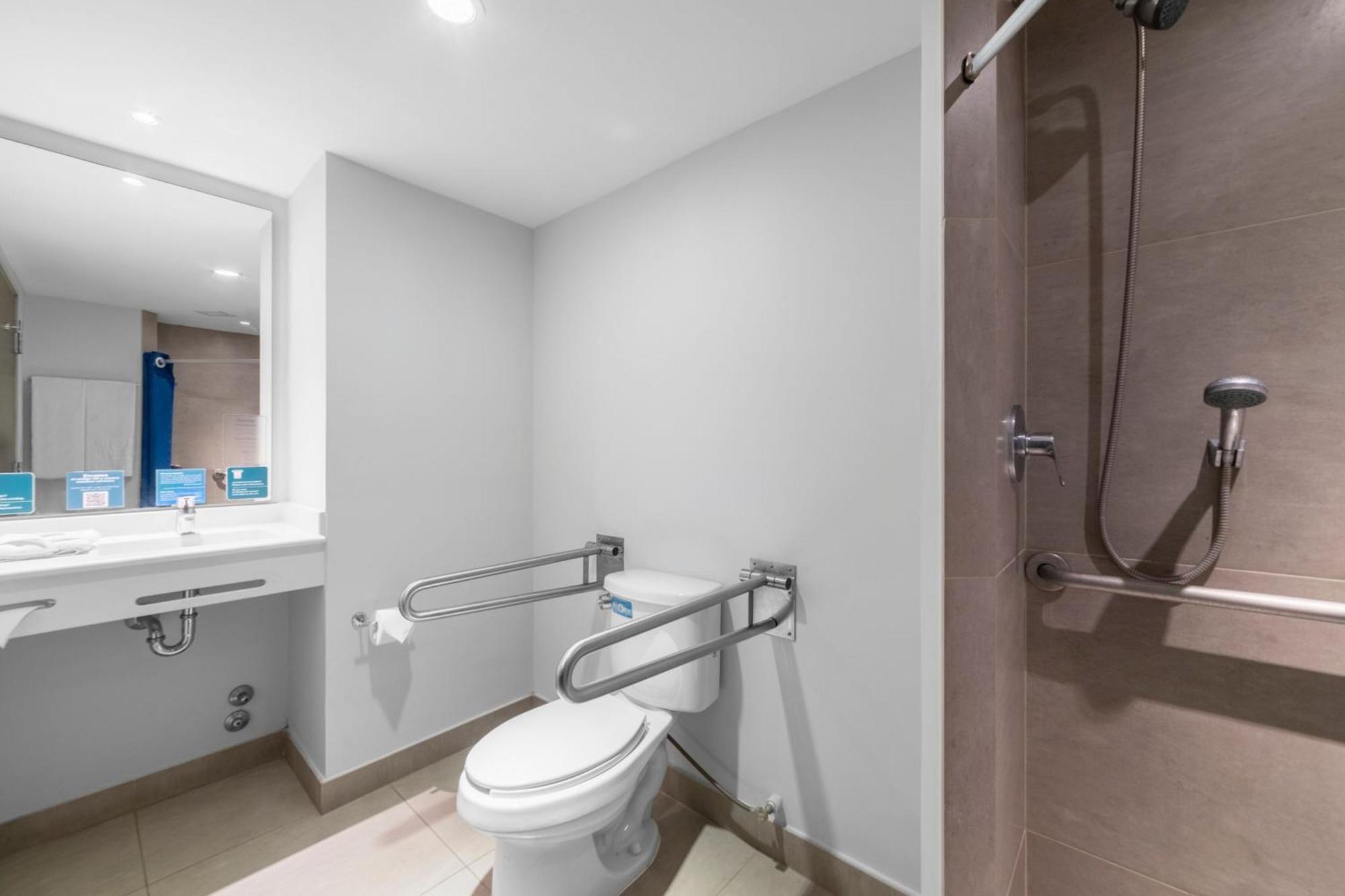City Express Junior By Marriott Merida Altabrisa Экстерьер фото