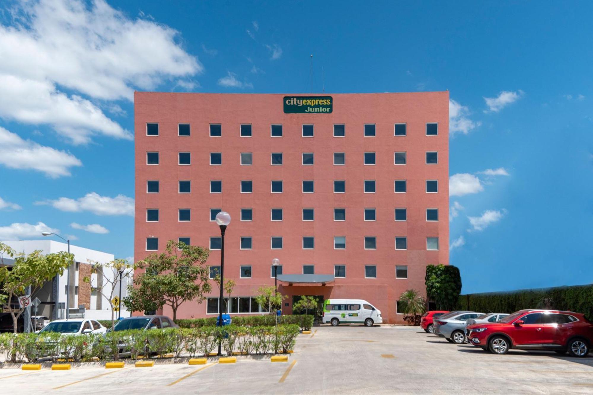 City Express Junior By Marriott Merida Altabrisa Экстерьер фото
