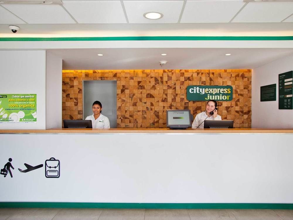 City Express Junior By Marriott Merida Altabrisa Экстерьер фото